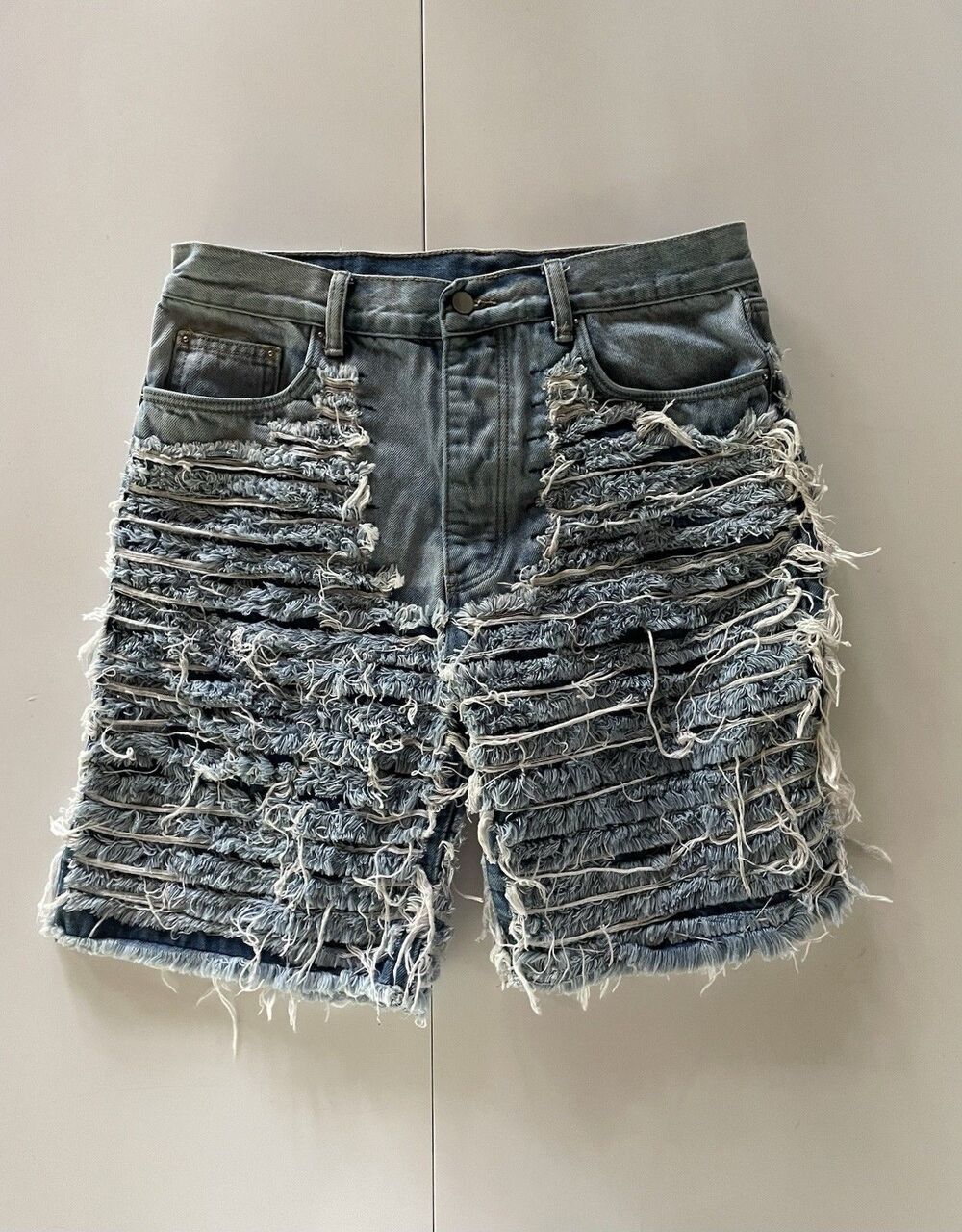 Men’s Allover Frayed mnml Denim Shorts - Size 32